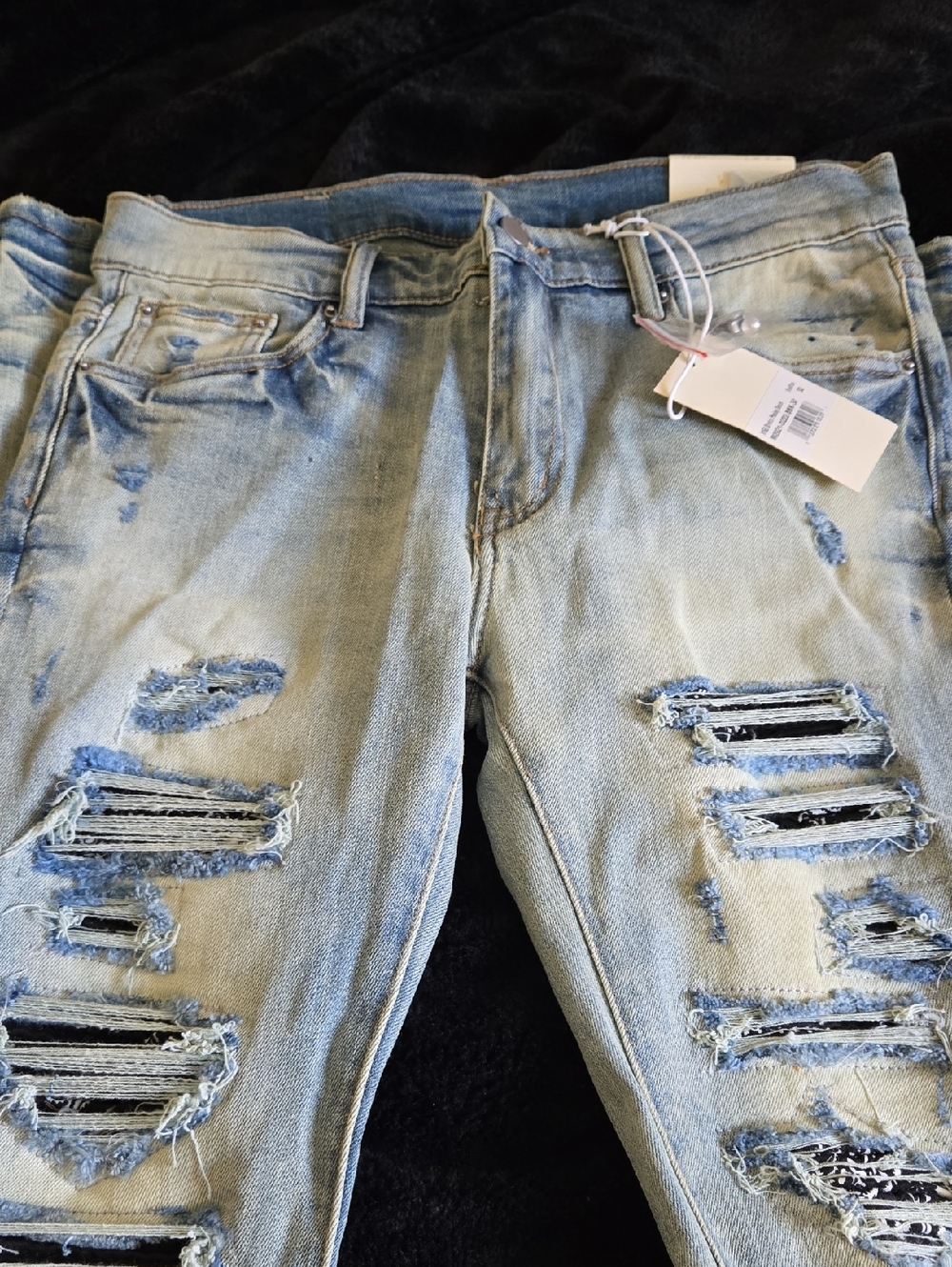 Light Blue Distressed Men’s Jeans - Unbranded